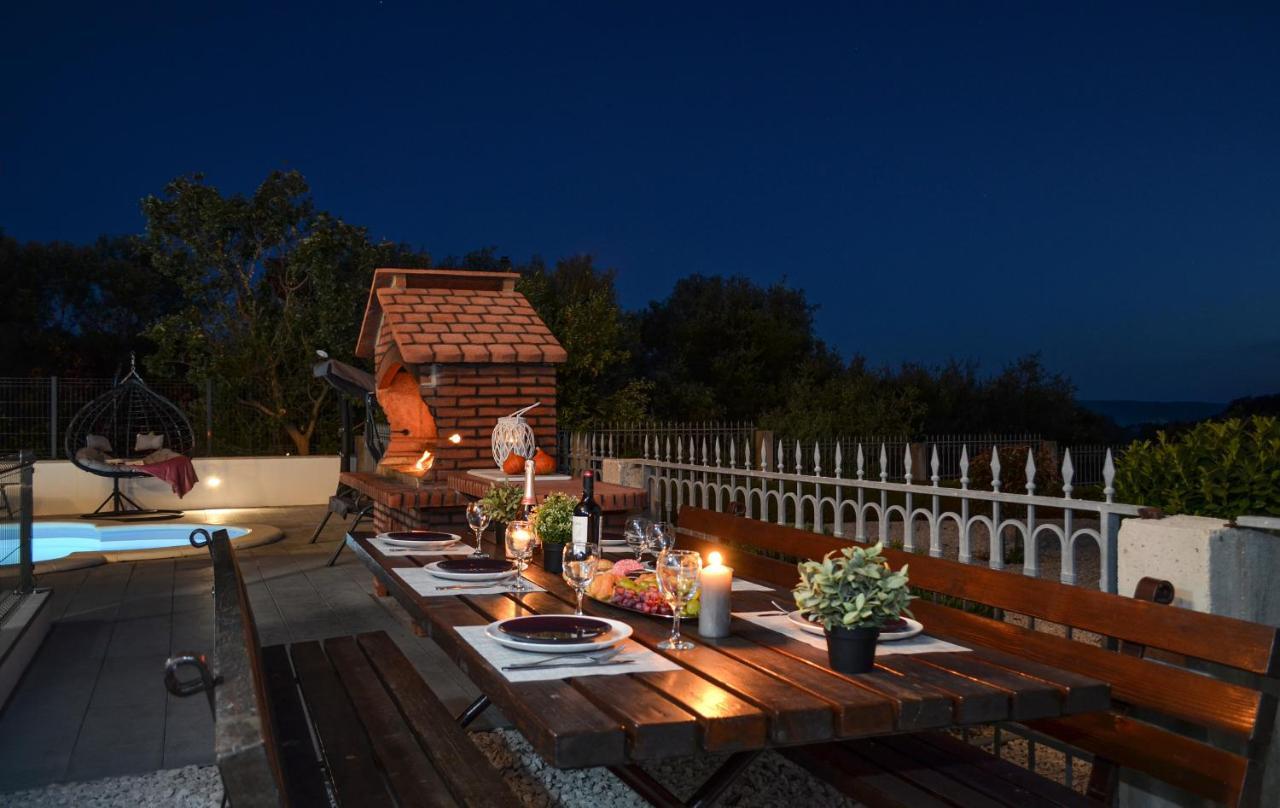 Apartment With Heated Pool And Sea View Traù Esterno foto