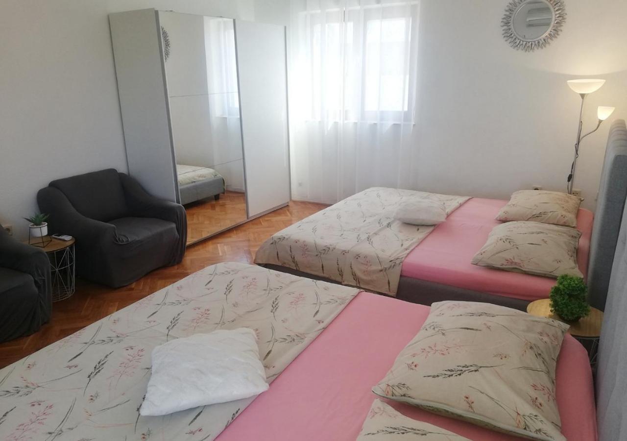 Apartment With Heated Pool And Sea View Traù Esterno foto
